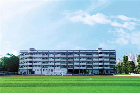 江门市实验中学（高中部）校园环境优美。