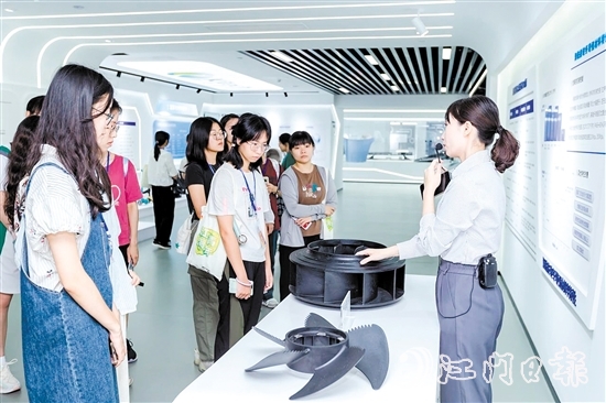 大学生走进广东奇德新材料股份有限公司，了解江海制造。