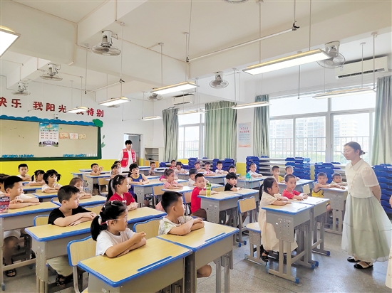 共和镇中心小学举办“新相遇