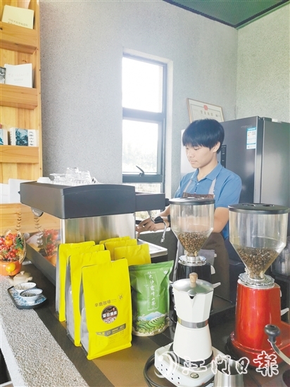 一众创业者投身“村咖”，在城市远郊或乡镇地区开设咖啡馆，为整个行业探索新的发展空间。