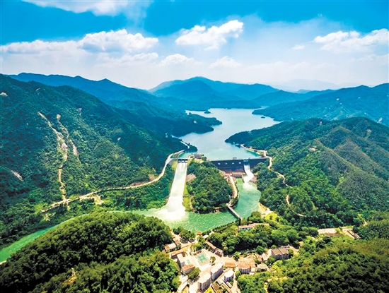 锦江奔流润泽万家。图为锦江水库。
