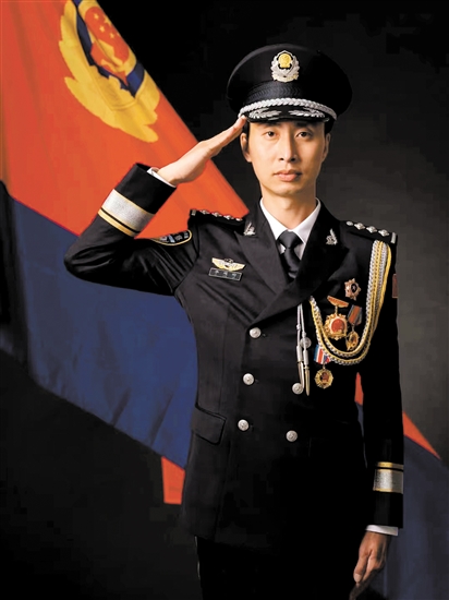 李建昀