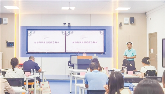 江门职业技术学院一直致力提升电子商务专业教学质量。