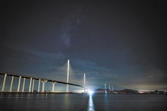 星辰大海之间的黄茅海跨海通道。