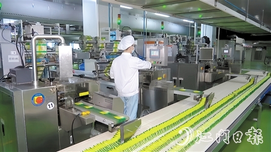 广东嘉士利食品集团有限公司排名广东制造业500强第264位。图为企业生产车间。