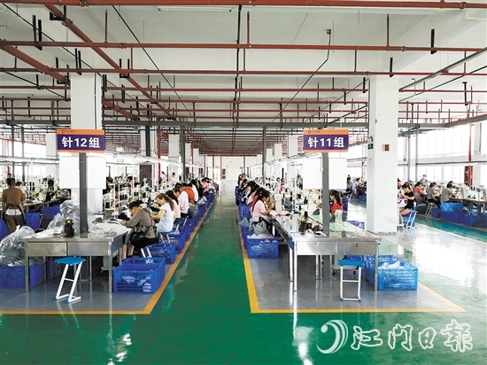 大槐镇结合实际，依托广东百卓鞋业有限公司，设立百卓共富车间，为农村剩余劳动力提供灵活就业岗位。