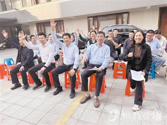 麻三村开展“百千万工程”知识有奖问答活动，帮助村民更清晰地了解惠民政策。