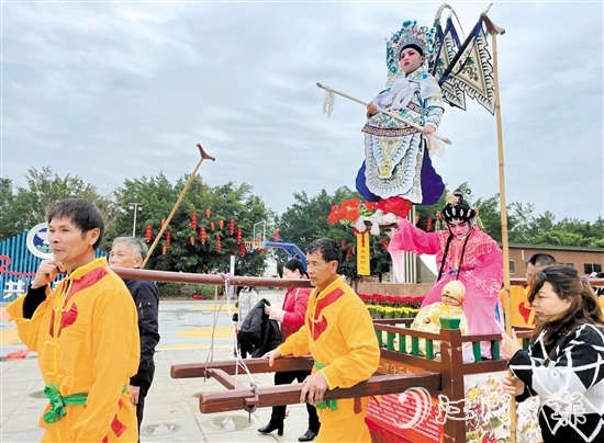 斗山镇将举办浮石飘色巡游活动，市民、游客可近距离观赏这一集戏剧、魔术、杂技、音乐、舞蹈于一体的传统民俗艺术。图为资料图。