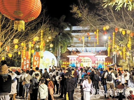 春节假期，恩平市各大景区推出了丰富多彩的活动，吸引了大批游客。
