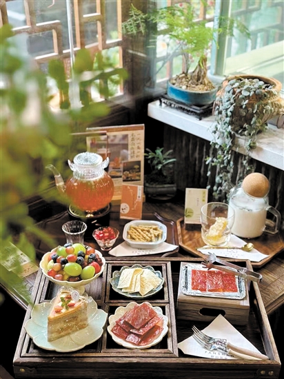 新中式茶空间受女性消费者欢迎。