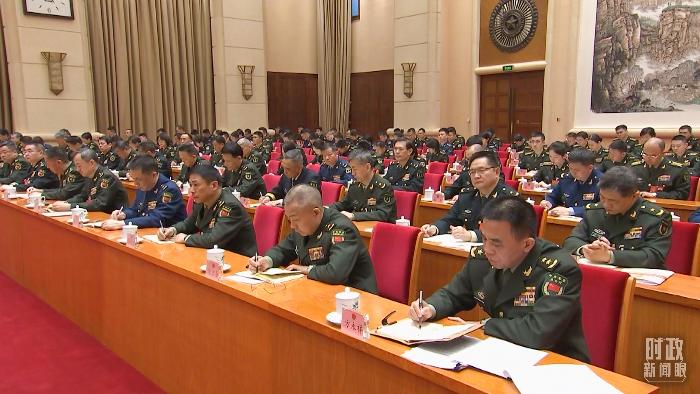△2025年3月7日，解放军和武警部队代表团全体会议现场。