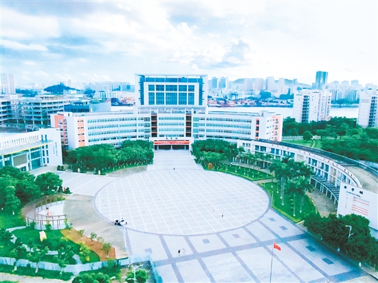 位于“中国侨都”江门西江之滨的江门职院，正在扎实推进省域高水平高职院校建设。
