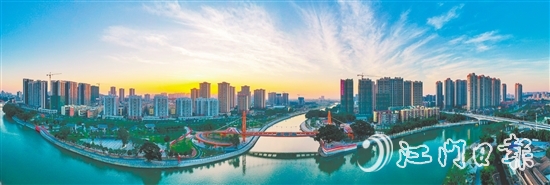 江海街道正全力构建“总部商贸、城市中心”经济发展格局。图为下沙公园。付师华