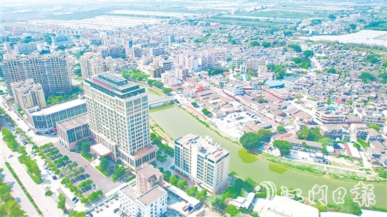 双水镇“一河两岸”景观带。