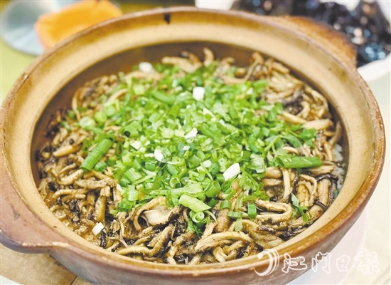 团体标准对台山黄鳝饭的制作工艺、原材料选择及质量要求作出明确规定。
