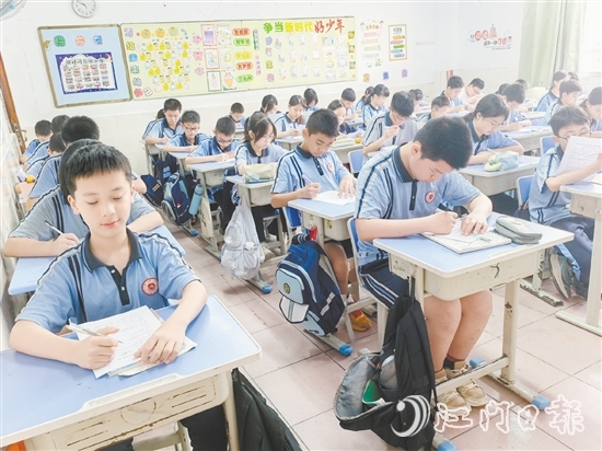 振华学校举办的读书月活动，以“趣味竞赛”的方式，帮助学生检验学习成果。