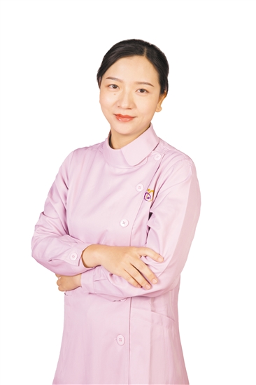 黄燕斐 黄燕斐