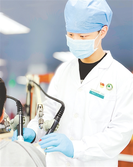 杨浩文 杨浩文