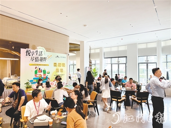 “五一”假期江海区房地产市场人气火爆。图为江发悦璟苑项目。