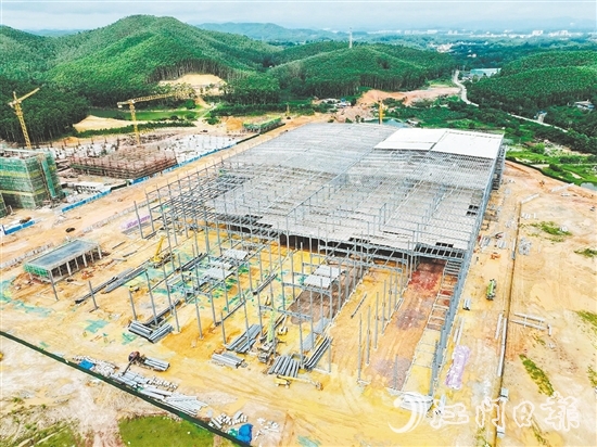 鹤山各大工业园区重点项目建设现场一片火热。图为志格(鹤山)智能家电产业园项目。 鹤山各大工业园区重点项目建设现场一片火热。图为志格(鹤山)智能家电产业园项目。