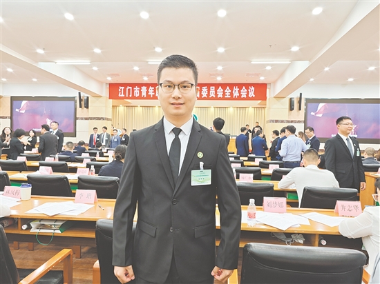 江门市气象台高级工程师徐碧裕