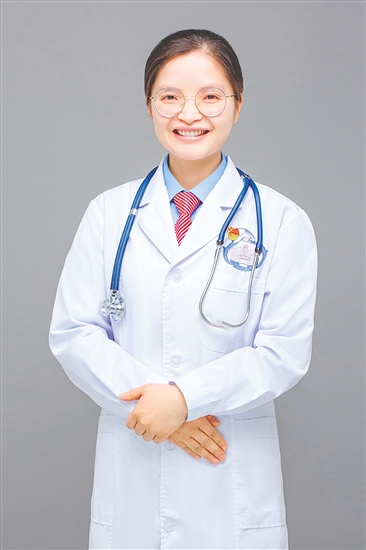 人物档案：梁金碧，肾内综合科+老年病科五区主任助理，副主任医师，从业16年，党龄18年。