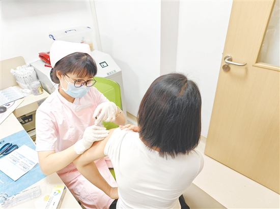 市民接种HPV疫苗。