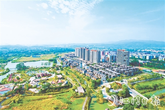 古劳镇双桥村将约43公顷（645亩）耕地及鱼塘对接华侨城古劳水乡景区发展鱼耕农旅项目，每年村、组两级收入达225万元。图为古劳水乡景区。
