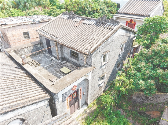 那伏日伪军司令部旧址。黄胜