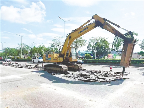 江门大道迎宾西至白沙立交段路面病害专项维修工程预计7月31日前完工。