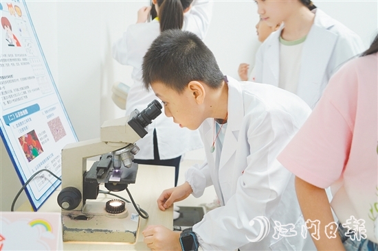 基层托管班遍地开花，为职工解除了后顾之忧。