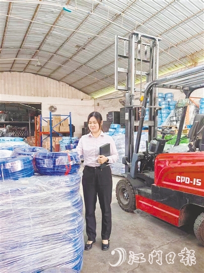 赖雯雯走访企业,挖掘客户需求。 赖雯雯走访企业,挖掘客户需求。