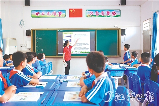 怡霖学校教学成绩突出，办学特色鲜明。