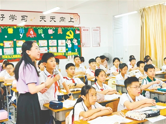 长沙街道办事处中心学校打造高效课堂。 长沙街道办事处中心学校打造高效课堂。