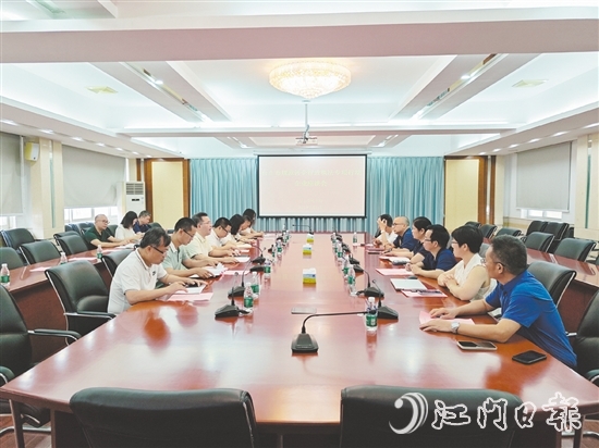 台山召开规范涉企行政执法企业座谈会。
