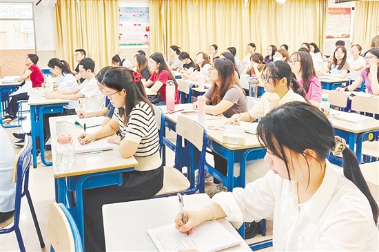 新会尚雅学校开展新教师培训。
