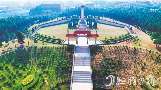 鹤山市烈士陵园是江门地区占地面积最大的烈士纪念设施。