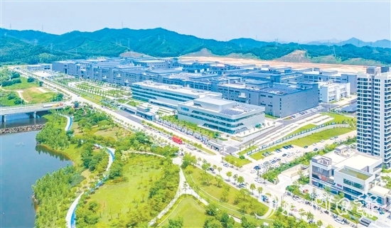 新会智造产业园凤山湖园区专注建设储能电池和电池组件生产基地。 新会智造产业园凤山湖园区专注建设储能电池和电池组件生产基地。