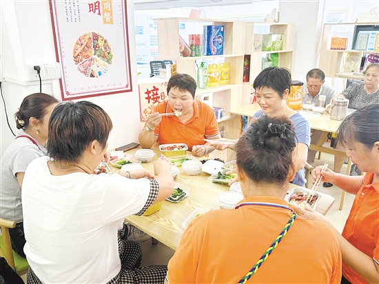 “益食堂”长者饭堂在象山社区启动社会化运营。