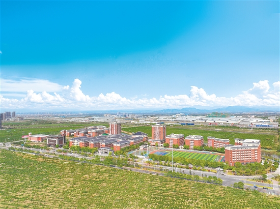 学校全景。