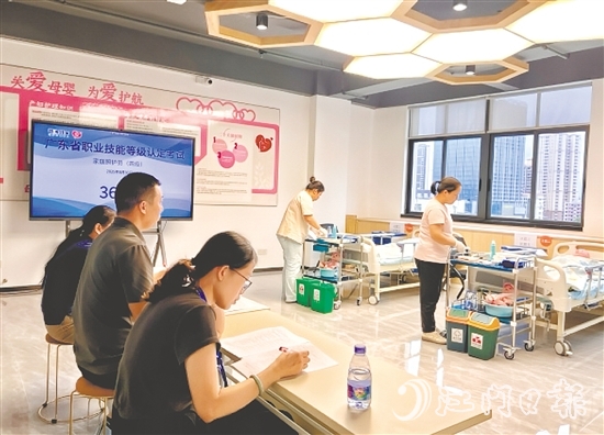 当天考场秩序井然，考评流程严谨规范。