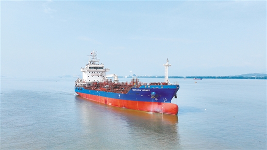 9月26日,7700载重吨油化船“HERCULES 9月26日,7700载重吨油化船“HERCULES