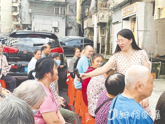 科技社团开展接地气的蚊虫防控科普进社区宣讲活动，全面提升公众防护意识。