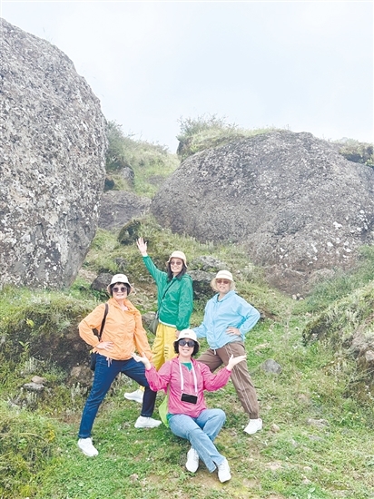 银发族热衷旅游。