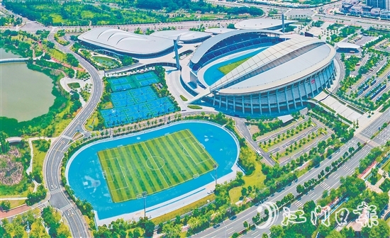 作为“主力场馆”,江门体育中心已准备好迎接十五运会。 作为“主力场馆”,江门体育中心已准备好迎接十五运会。