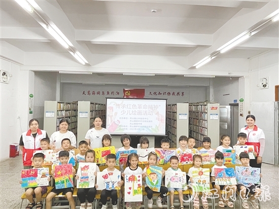 “童”行课堂给学生们提供托管暖心服务。 “童”行课堂给学生们提供托管暖心服务。