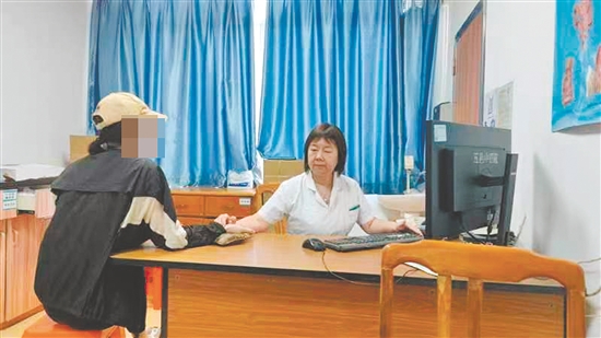 成立女子肛肠门诊，旨在让女性患者安心就诊。