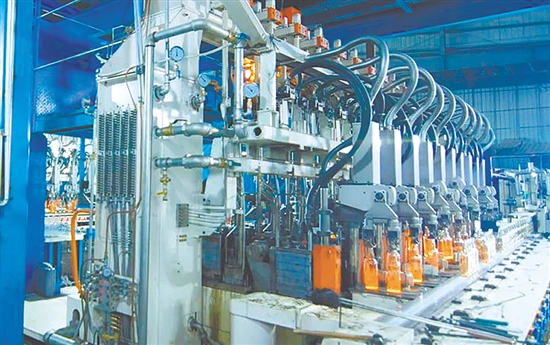 截至目前,粤玻公司累计获得28项授权专利,从生产设备到检测环节,技术创新贯穿全流程。 截至目前,粤玻公司累计获得28项授权专利,从生产设备到检测环节,技术创新贯穿全流程。