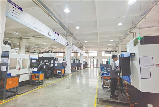 凯特精机扎根新会三十年,是国内滚动功能部件领域的领军者。 凯特精机扎根新会三十年,是国内滚动功能部件领域的领军者。