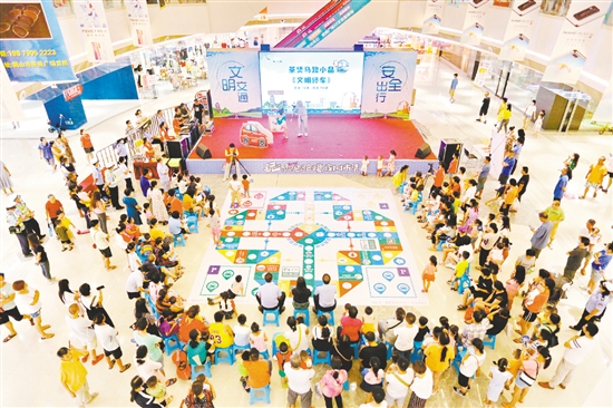 全国文明城市这一“金字招牌”,不仅擦亮了鹤山的侨乡底色,更标志着其城市文明建设进入了提质升级新阶段。 全国文明城市这一“金字招牌”,不仅擦亮了鹤山的侨乡底色,更标志着其城市文明建设进入了提质升级新阶段。